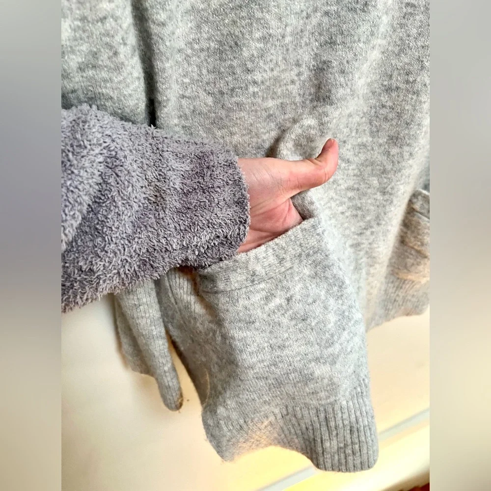 J. crew V-Neck Grey Tunic Sweater Front Pockets Soft Yarn Alpaca size Small